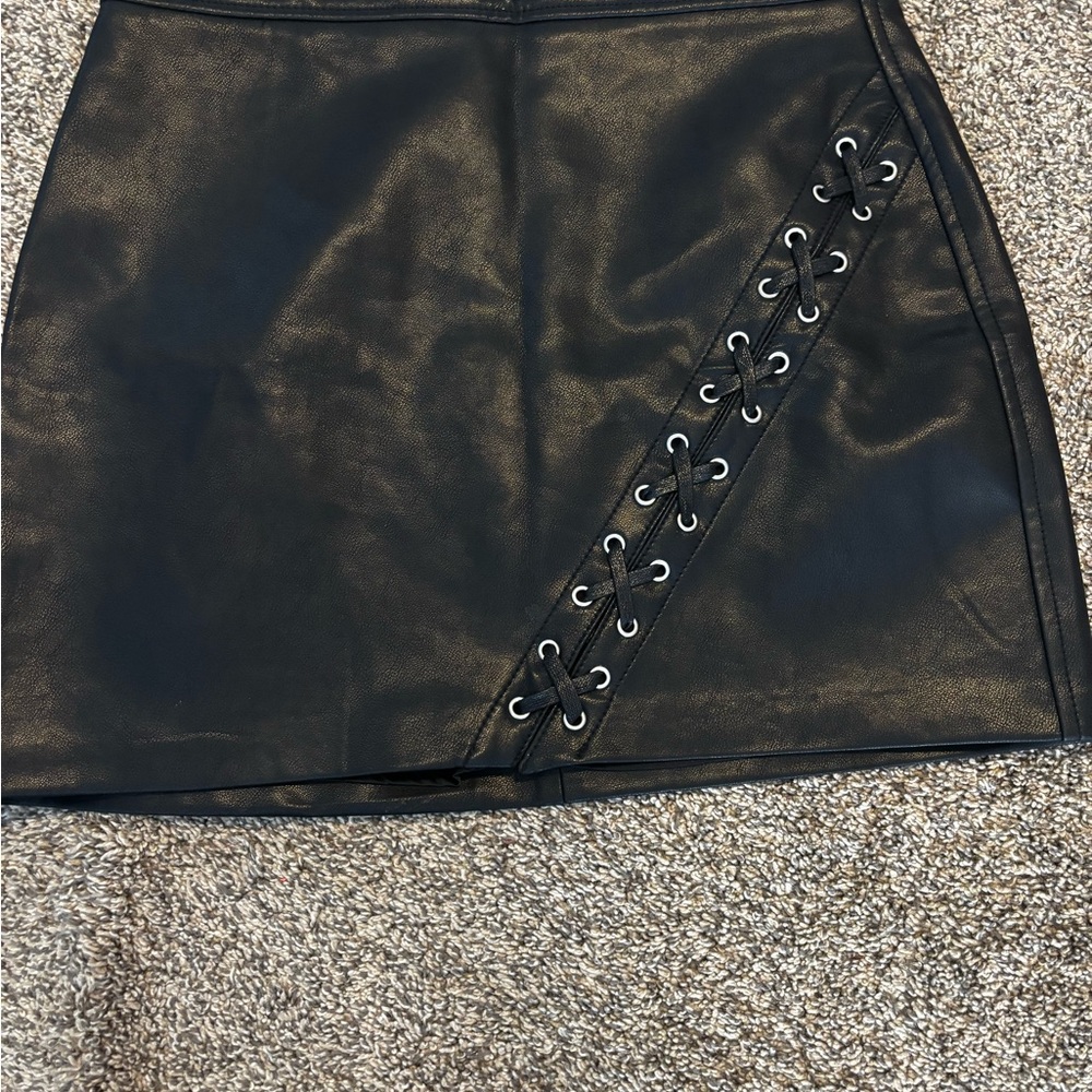 BLANKNYC Faux Leather Black Mini Skit - Picture 2 of 8